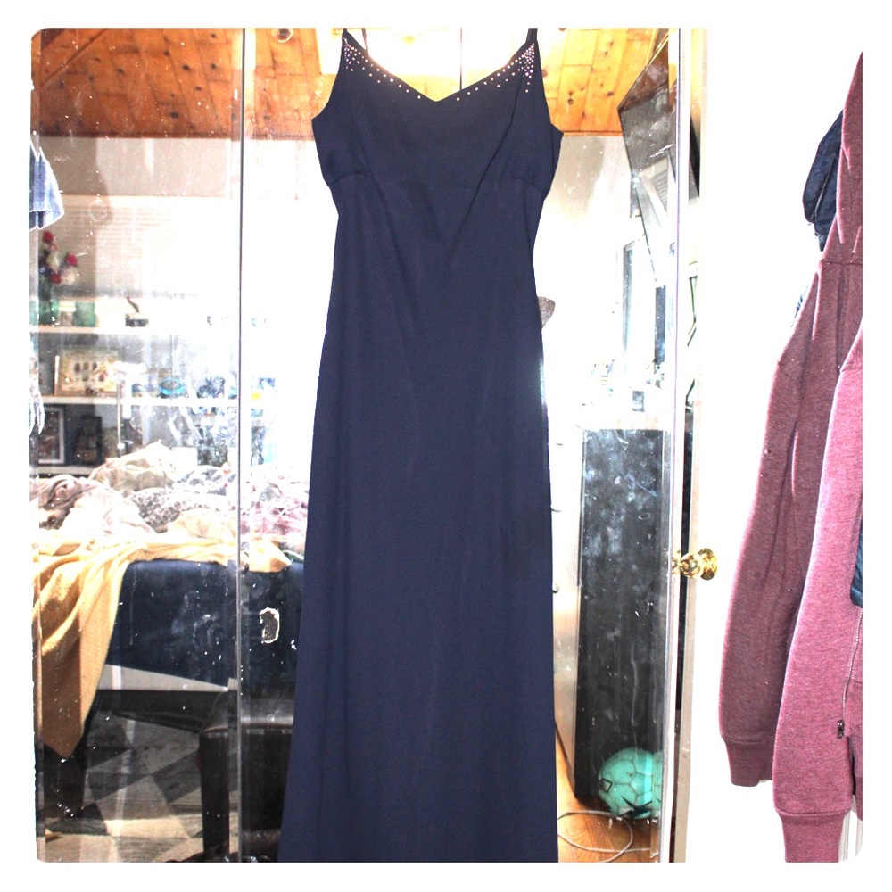 Women’s Navy Blue V-neck Dress